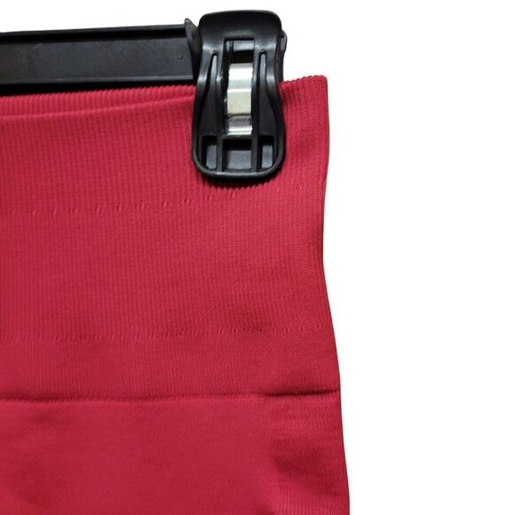 Lululemon Zone In Crop Size 6 Red‎ Seamless High Rise Yoga Leggings - Picture 10 of 16